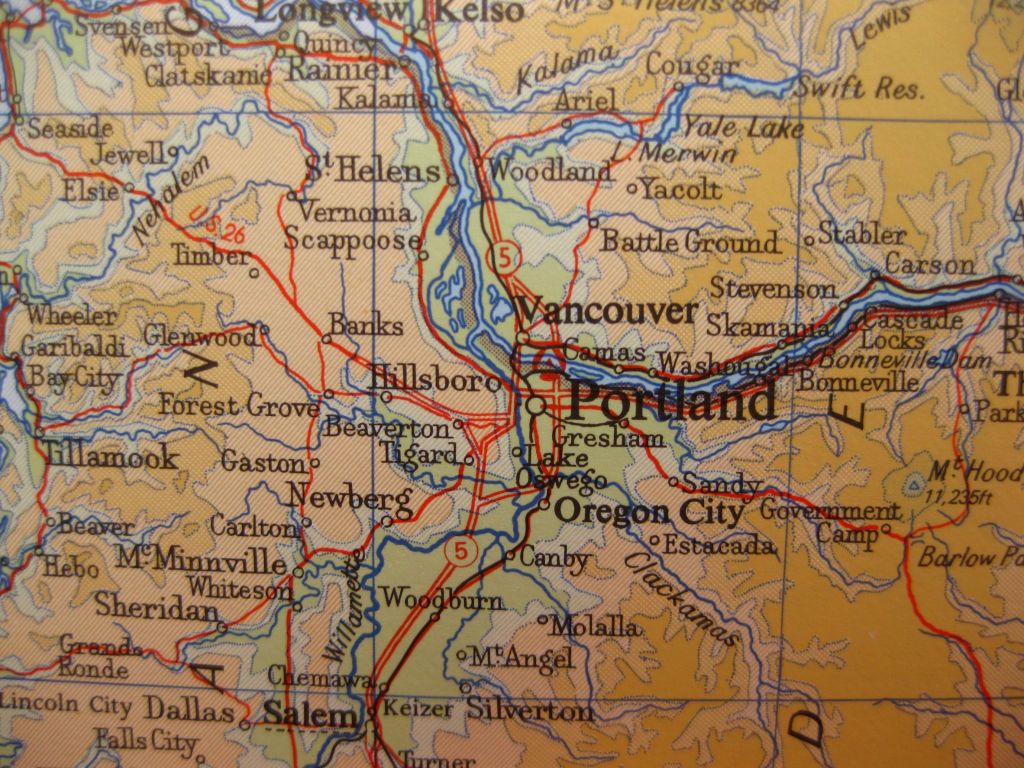 PORTLAND, OREGON AND THE SURROUNDING AREA